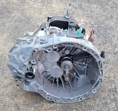 Vauxhall vivaro renault - vauxhall,
